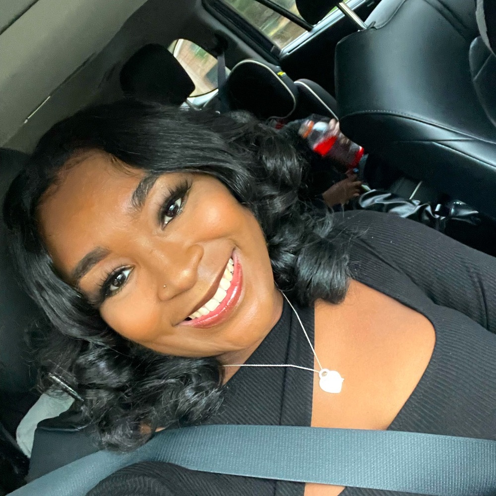Meet your Posher, Marquia